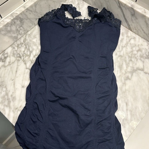 Kismet women’s tank navy size medium - Picture 6 of 6